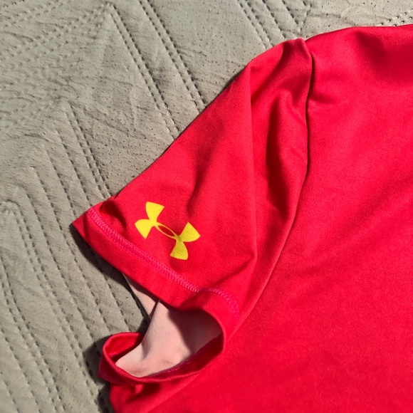 Under Armour Superman Logo Red T-Shirt - Picture 7 of 8